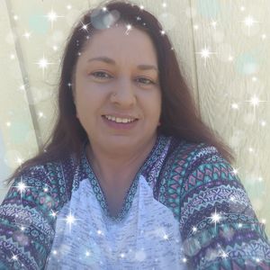 Meet your Posher, Adrienne